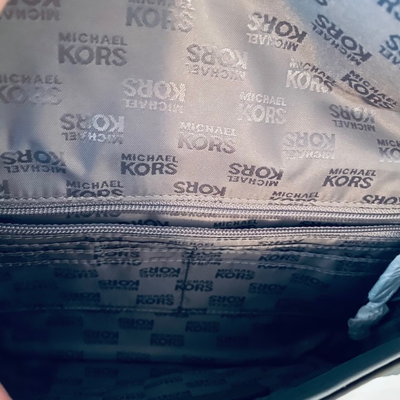 NWT Michael Kors Leather Envelope Handbag - Picture 5 of 8